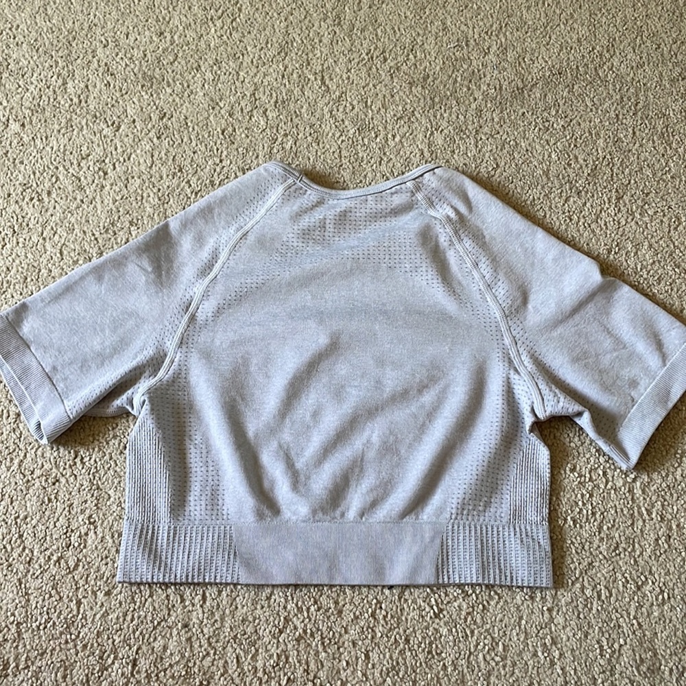cropped workout top - Picture 2 of 2